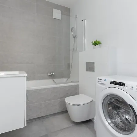 Beautiful Studio With Parking Warsaw Grzybowska By Noclegi Renters Екстер'єр фото